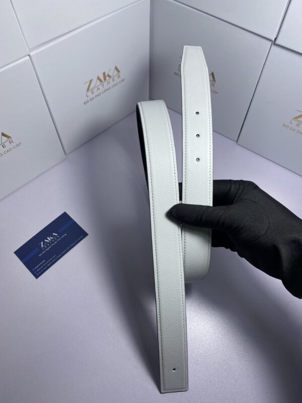 Những đường vân độc đáo tạo nên vẻ chắc chắn và cuốn hút cho sản phẩm